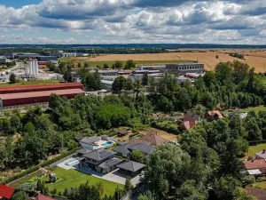 Pronájem rodinného domu, Benátky, 241 m2