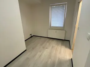 Pronájem bytu 1+kk, Praha - Hlubočepy, Na Zlíchově, 17 m2