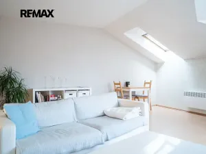 Prodej bytu 2+kk, Hradec Králové, Za Škodovkou, 68 m2