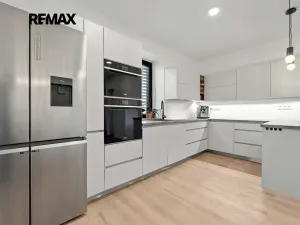 Pronájem bytu 5+kk, Říčany, Táborská, 199 m2