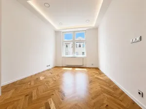 Prodej bytu 2+kk, Praha - Holešovice, Dělnická, 44 m2