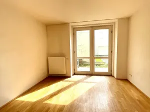 Pronájem bytu 2+kk, Praha - Holešovice, Ortenovo náměstí, 75 m2