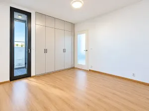 Pronájem apartmánu, Praha, 80 m2