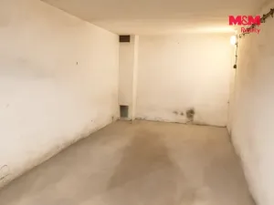 Pronájem garáže, Kladno - Kročehlavy, Bellevue, 16 m2