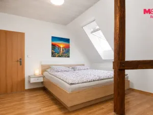Prodej bytu 3+1, Milovice, Mírová, 93 m2