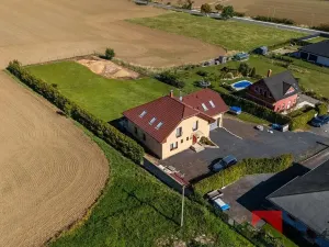 Prodej rodinného domu, Újezd, 346 m2
