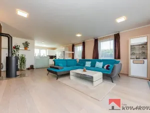 Prodej rodinného domu, Újezd, 346 m2