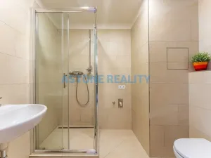 Prodej bytu 1+kk, Praha - Horní Měcholupy, Mantovská, 36 m2