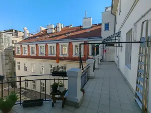 Pronájem bytu 2+1, Praha - Staré Město, Dlouhá, 61 m2