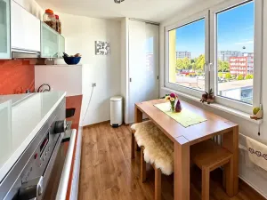 Prodej bytu 3+1, Hradec Králové, Urxova, 66 m2