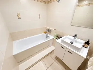 Prodej bytu 3+1, Hradec Králové, Urxova, 66 m2