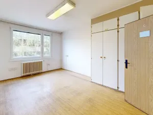 Pronájem kanceláře, Hradec Králové, Akademika Bedrny, 602 m2