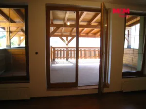 Prodej obchodního prostoru, Frenštát pod Radhoštěm, nám. Míru, 900 m2