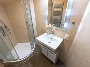 Prodej bytu 2+kk, Praha - Nové Město, Tyršova, 53 m2