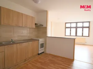 Pronájem bytu 1+kk, Jaroměř, nám. Československé armády, 50 m2