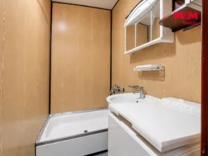 Prodej bytu 2+kk, Králův Dvůr, Nad Stadionem, 43 m2