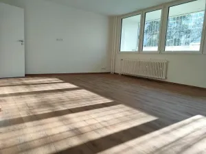 Pronájem bytu 3+1, Praha, Pujmanové, 75 m2