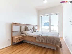 Pronájem bytu 2+kk, Brno, Komárovská, 54 m2