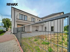 Pronájem bytu 1+kk, Velký Osek, Revoluční, 26 m2