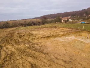 Dražba pozemku pro bydlení, Moravany, 2316 m2