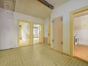 Prodej bytu 2+1, Praha - Vinohrady, Lužická, 75 m2