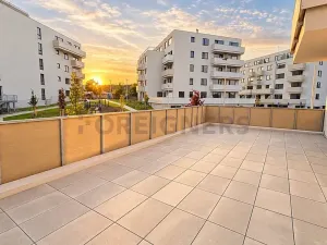 Pronájem bytu 2+kk, Kladno, Ostrovecká, 58 m2
