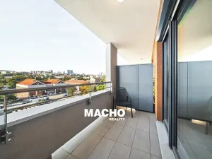 Pronájem bytu 1+kk, Praha - Michle, Krnkova, 33 m2
