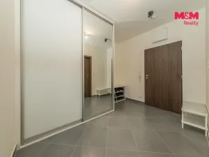 Prodej bytu 2+kk, Praha - Štěrboholy, Kryšpínova, 60 m2