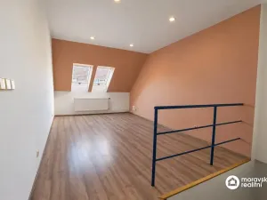 Pronájem rodinného domu, Ivančice, Jana Schwarze, 100 m2