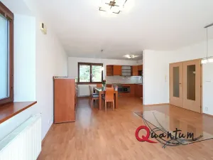 Pronájem rodinného domu, Praha - Kyje, Krčínovo náměstí, 126 m2