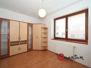 Pronájem rodinného domu, Praha - Kyje, Krčínovo náměstí, 126 m2