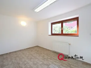 Pronájem rodinného domu, Praha - Kyje, Krčínovo náměstí, 126 m2