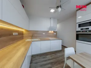 Prodej bytu 2+1, Sokolov, Vítězná, 66 m2