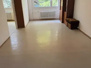 Prodej bytu 3+1, Praha - Kobylisy, Famfulíkova, 70 m2