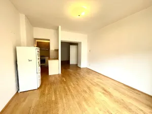Pronájem bytu 2+kk, Praha - Holešovice, Ortenovo náměstí, 75 m2