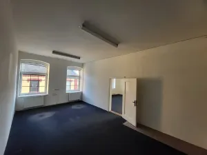 Pronájem kanceláře, Brno, Valchařská, 350 m2