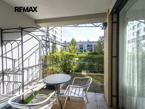 Pronájem bytu 2+kk, Praha - Holešovice, Jankovcova, 60 m2