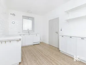 Pronájem obchodního prostoru, Pardubice, Chrudimská, 131 m2