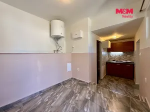 Pronájem komerční nemovitosti, Kladno - Kročehlavy, Kozinova, 22 m2