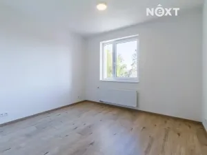 Pronájem bytu 2+kk, Praha - Uhříněves, náměstí Bratří Jandusů, 53 m2