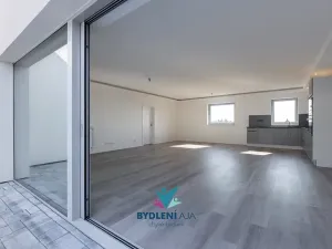 Prodej rodinného domu, Dubí, V Aleji, 206 m2