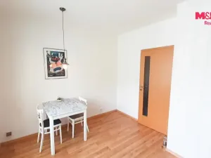 Pronájem bytu 1+1, Praha - Vršovice, Arménská, 37 m2