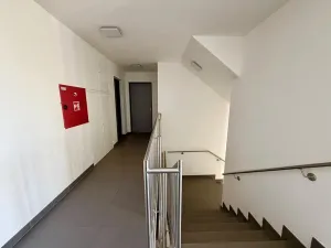Pronájem bytu 2+kk, Průhonice, Hlavní, 78 m2