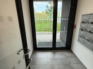 Pronájem garáže, Praha, Ke kříži, 13 m2
