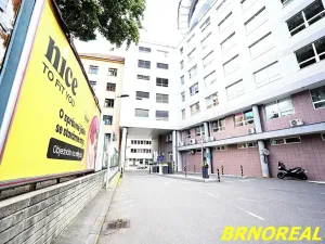 Pronájem garážového stání, Brno, Příkop, 12 m2