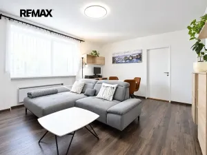 Prodej bytu 3+1, Milovice, Dukelská, 72 m2