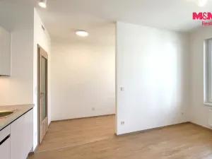 Pronájem bytu 1+kk, Praha - Hostivař, Arnošta Staňka, 34 m2