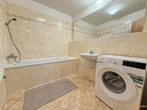 Pronájem bytu 2+kk, Praha - Břevnov, Šlikova, 78 m2