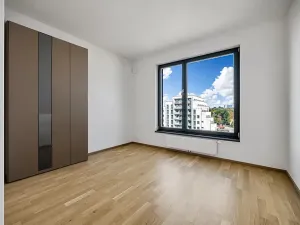Pronájem bytu 2+kk, Praha - Karlín, Švarcova, 51 m2
