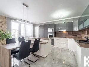Prodej bytu 4+kk, Klecany, V Honech, 81 m2